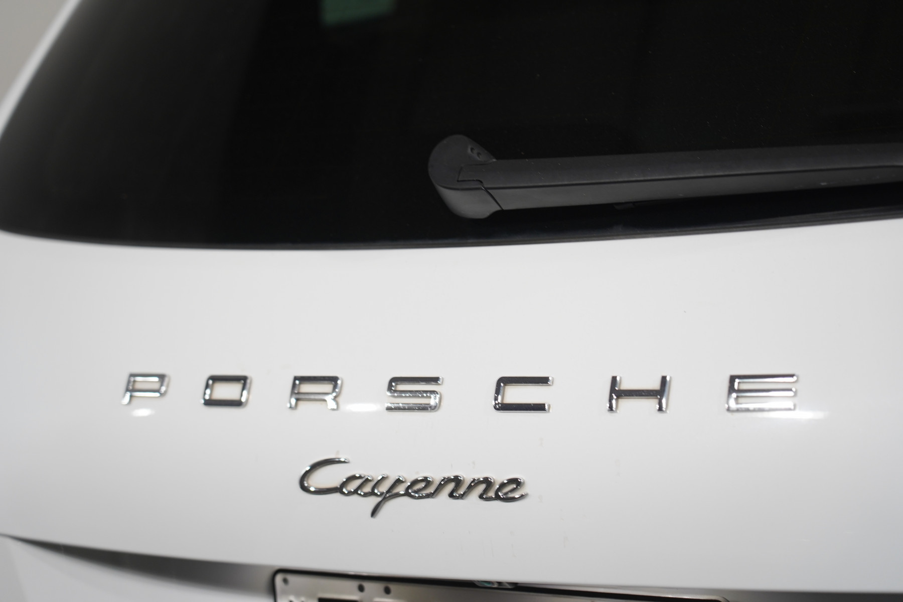 2016 Porsche Cayenne Diesel Platinum Edition SUV Image 9