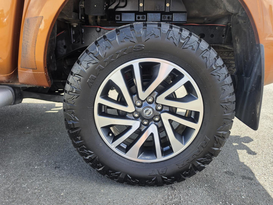 2015 Nissan Navara D23 ST-X Dual Cab Pickup Image 11