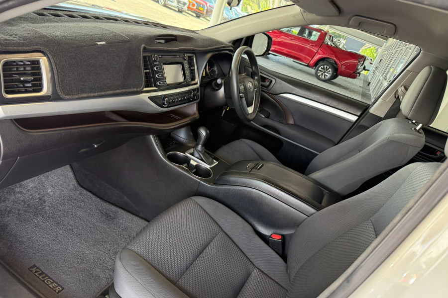 2016 Toyota Kluger GSU50R GX SUV Image 25