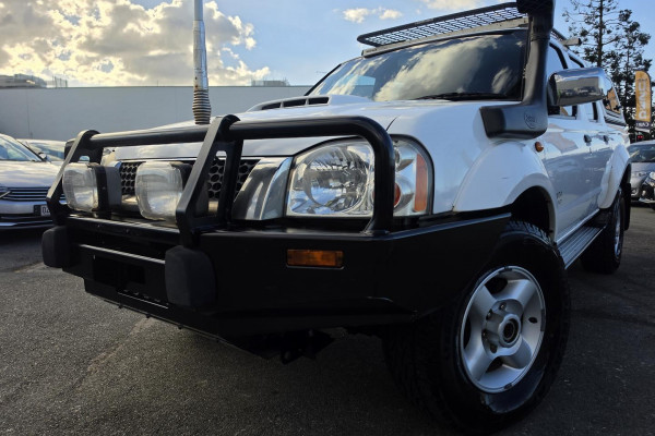 2008 Nissan Navara D22 ST-R Ute Image 2