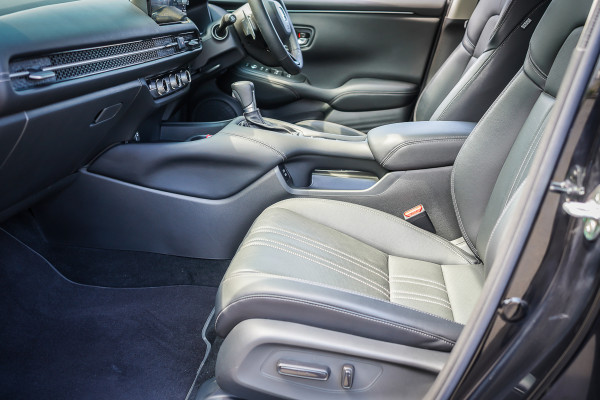 2023 Honda ZR-V RZ VTi LX SUV Image 32
