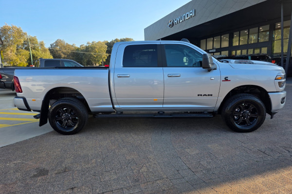 2026 Ram 2500 DJ Laramie Dual Cab Image 2