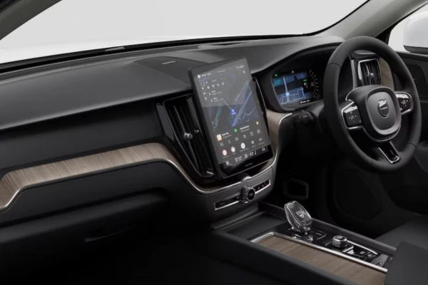 2026 Volvo XC60 UZ Plus B5 Bright SUV Image 6