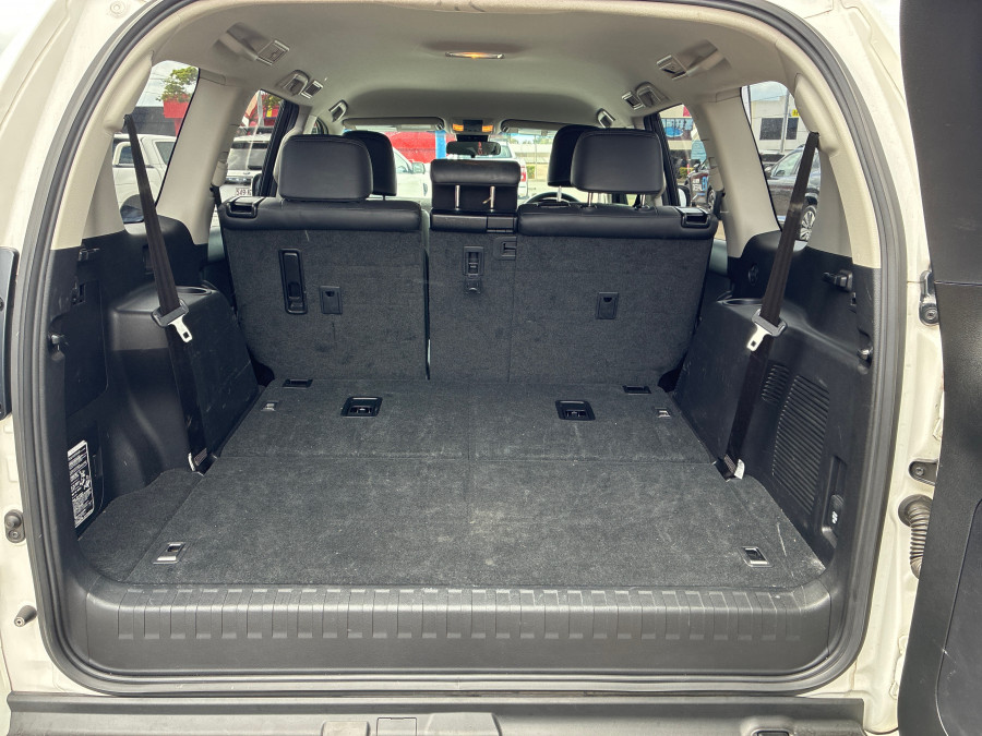 2018 Toyota LandCruiser Prado GDJ150R GXL SUV Image 11