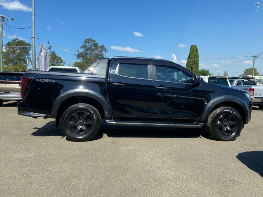2024 Isuzu D-MAX RG X-TERRAIN Ute Image 3