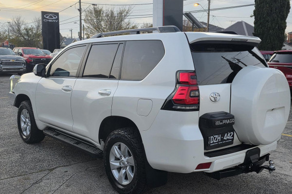 2023 Toyota LandCruiser Prado GDJ150R GXL SUV Image 5