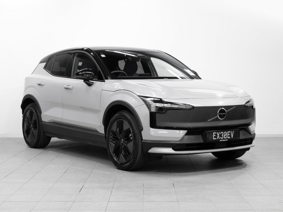 2026 Volvo EX30 Cross Country  Ultra Twin Motor Performance SUV Image 1