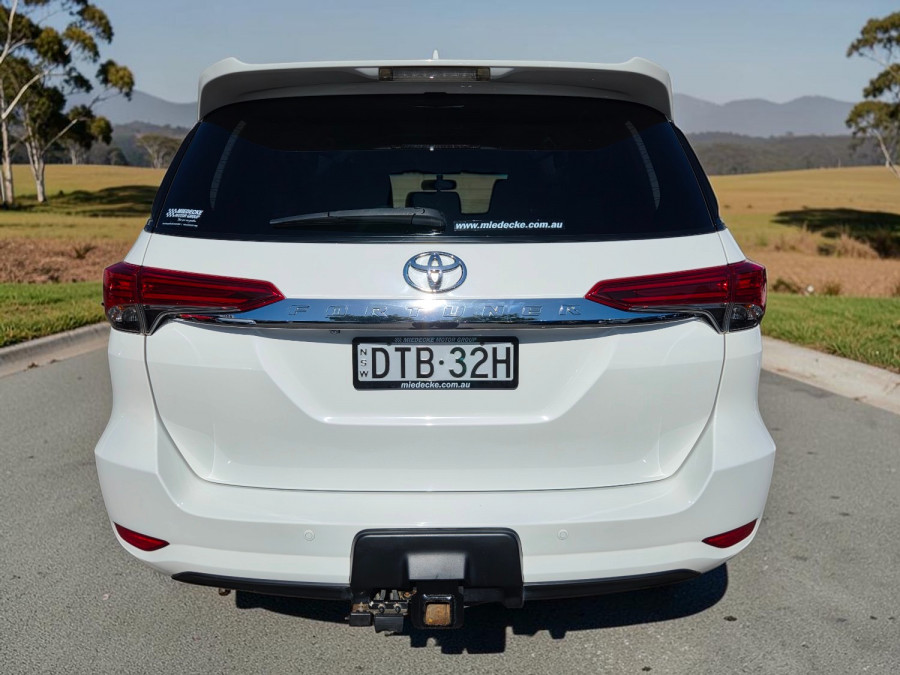 2017 Toyota Fortuner GUN156R GXL SUV Image 6
