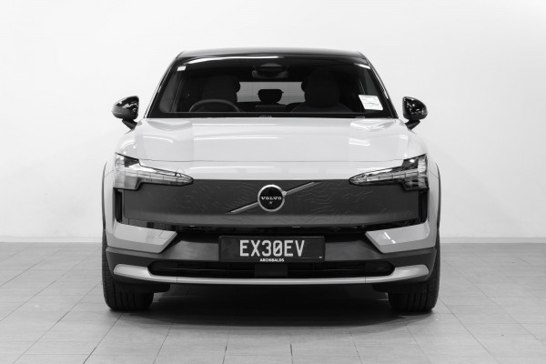 2026 Volvo EX30 Cross Country  Ultra Twin Motor Performance SUV Image 2