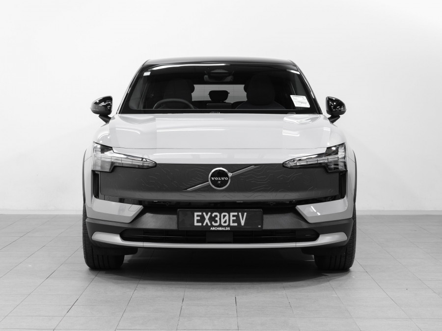 2026 Volvo EX30 Cross Country  Ultra Twin Motor Performance SUV Image 2
