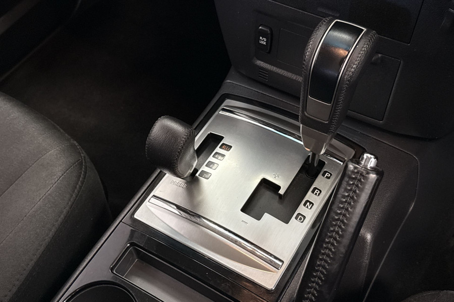 2019 Mitsubishi Pajero NX Exceed SUV Image 8
