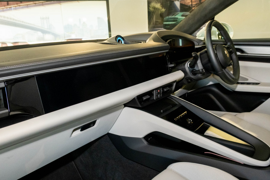 2024 MY25 Porsche Macan SUV