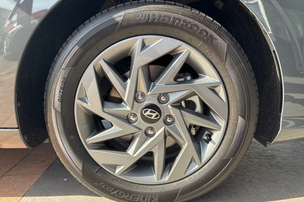 2025 Hyundai i30 CN7.V2  Sedan Image 6
