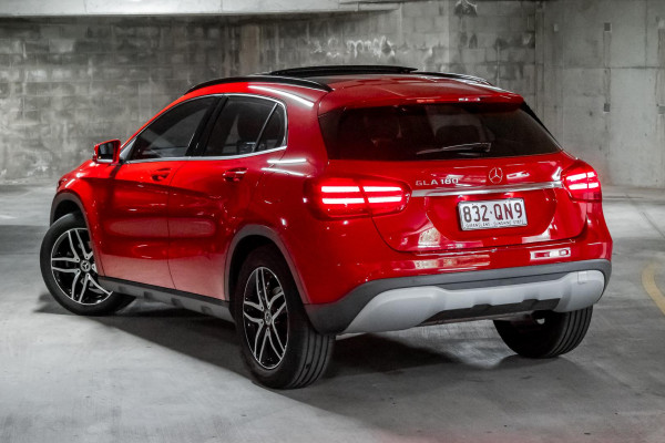 2018 Mercedes-Benz GLA-Class X156 GLA180 SUV image 2
