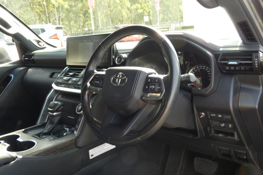 2021 Toyota LandCruiser FJA300R LC300 SAHARA 4X4 SUV Image 16