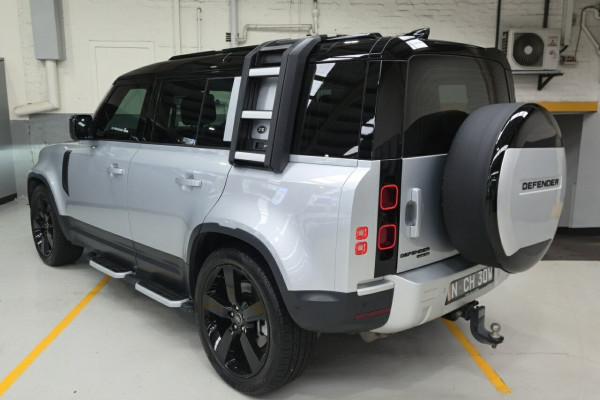 2020 Land Rover Defender L663 HSE SUV Image 6