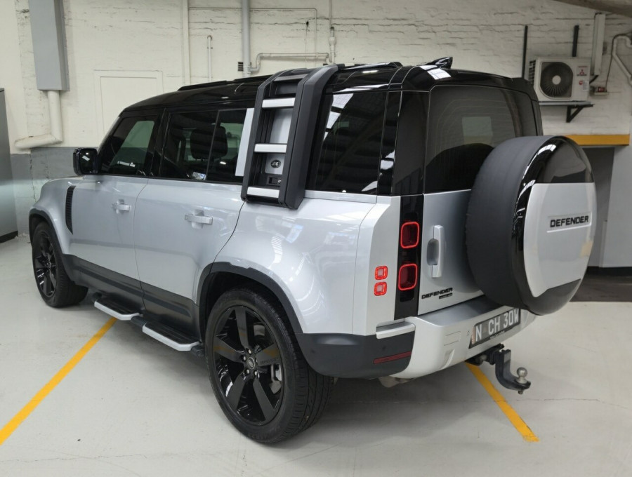 2020 Land Rover Defender L663 HSE SUV Image 6
