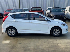 2016 MY17 Hyundai Accent RB4 Active Hatch image 8