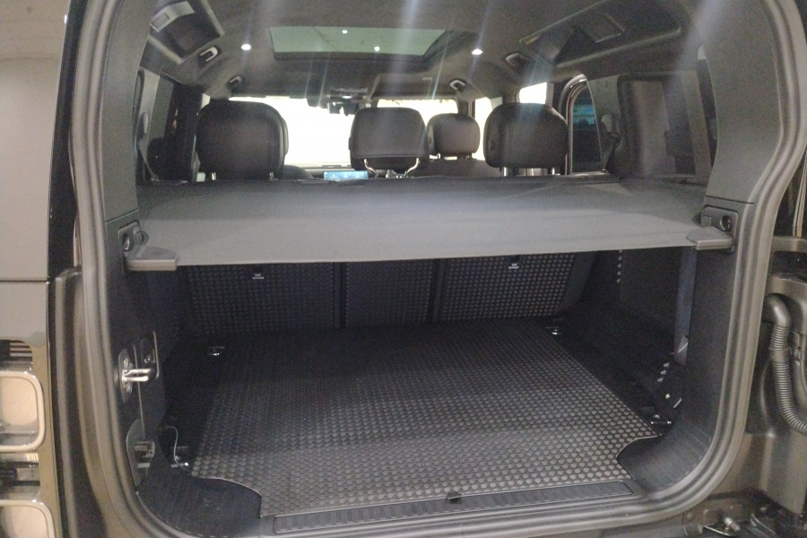 2024 MY25 Land Rover Defender L663 110 P525 V8 SUV