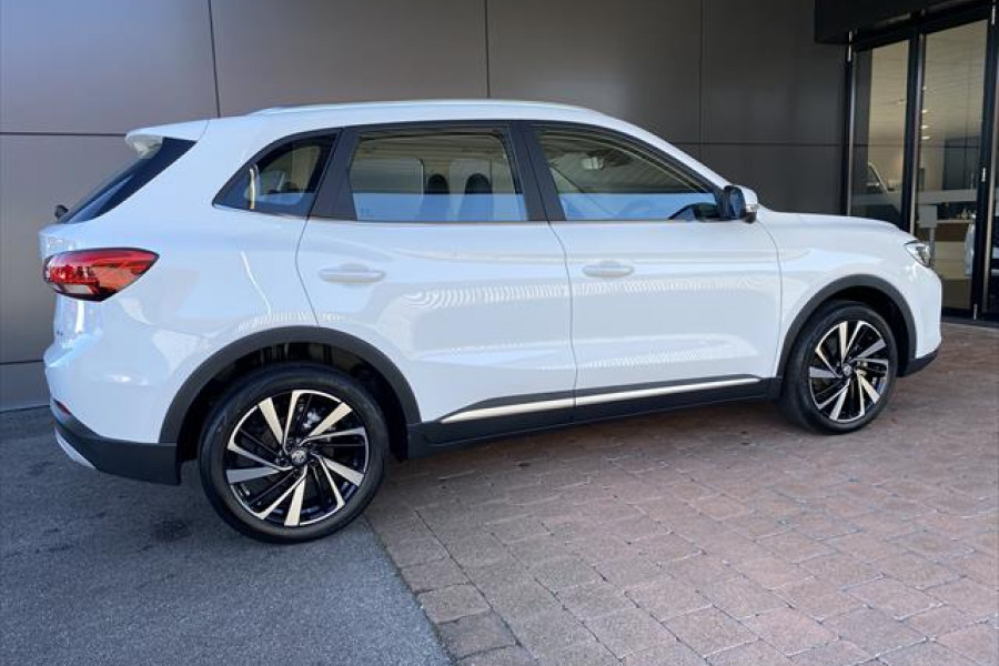 2025 MG ZS ZS32 Essence SUV Image 16