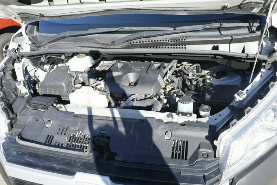 2021 Toyota HiAce GDH300R  Van Image 24
