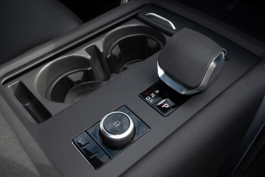 2026 Land Rover Discovery Series 5 D350 Dynamic SE SUV