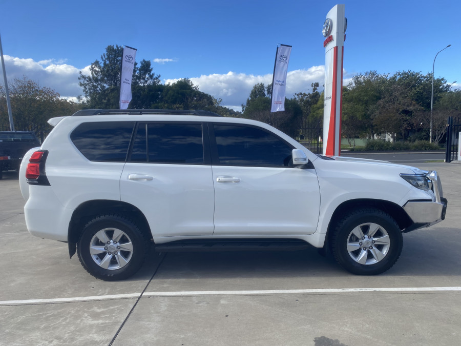 2018 Toyota LandCruiser Prado GDJ150R GXL SUV Image 8