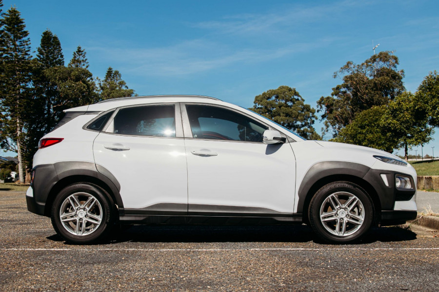 2018 MY19 Hyundai KONA OS.2 Active SUV Image 17
