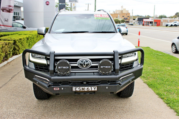 2022 Toyota LandCruiser FJA300R VX SUV Image 3