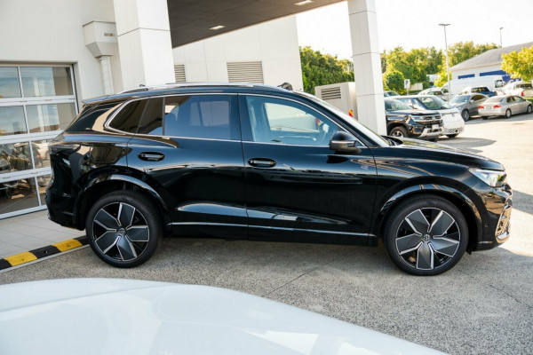 2026 Volkswagen Tiguan CT 200TSI eHybrid R-Line SUV Image 4