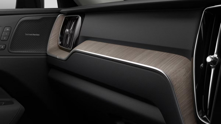 2025 Volvo XC60 UZ Plus T8 Plug-in Hybrid SUV Image 24