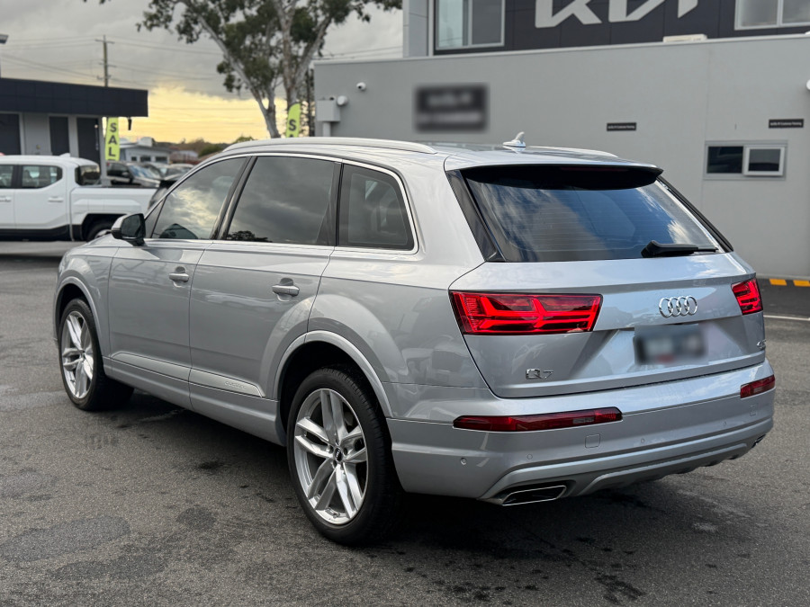 2018 MY19 Audi Q7 4M 45 TDI SUV Image 11