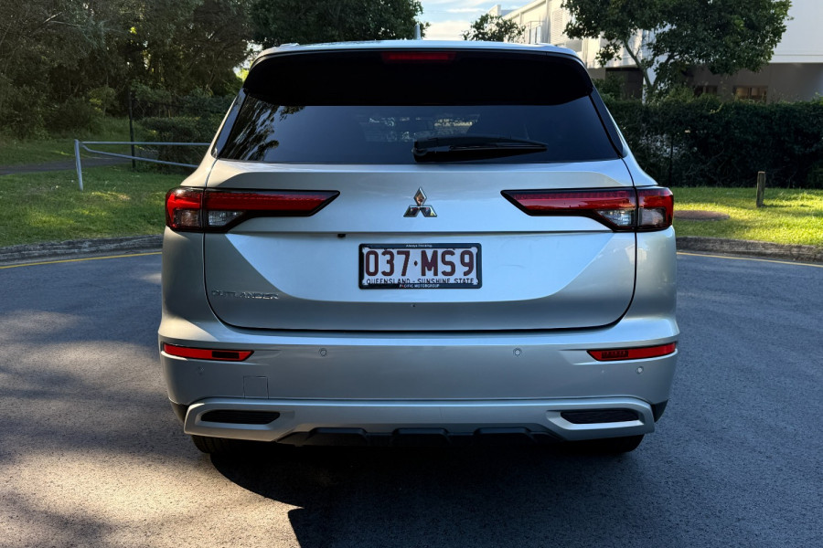 2022 MY24 Mitsubishi Outlander ZM LS SUV Image 11