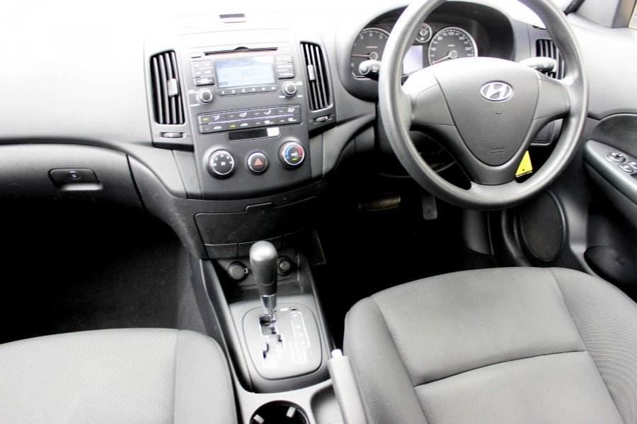 2009 Hyundai I30 FD  SX Hatchback Image 10