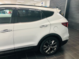 2018 Hyundai Santa Fe DM5  Active X Suv Image 5