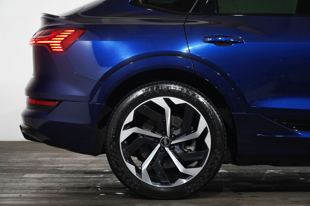 2020 Audi E-tron 50 Quattro Hatch Image 6