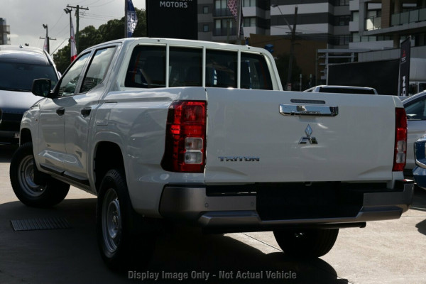 2025 Mitsubishi Triton MV GLX Ute Image 3
