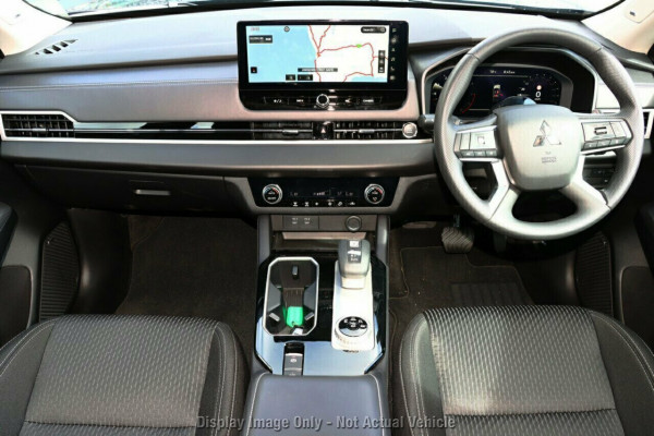 2026 MY25 Mitsubishi Outlander ZM ES SUV Image 6