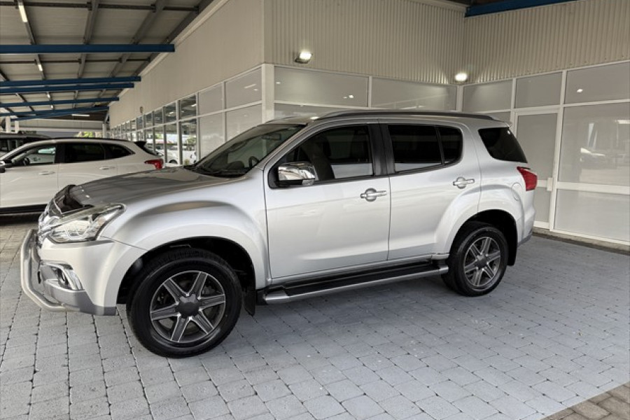 2017 Isuzu MU-X LS-T SUV Image 10