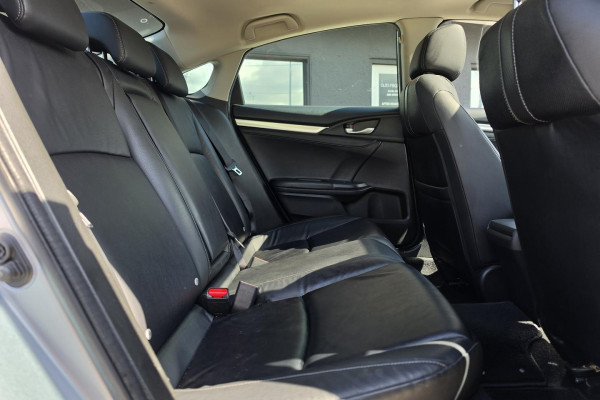2016 Honda Civic 10th Gen VTi-LX Sedan Image 19
