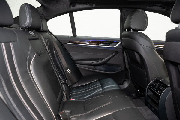 2019 BMW 5 Series 20i M Sport Sedan Image 3