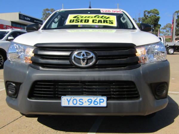 2018 Toyota HiLux Cab chassis