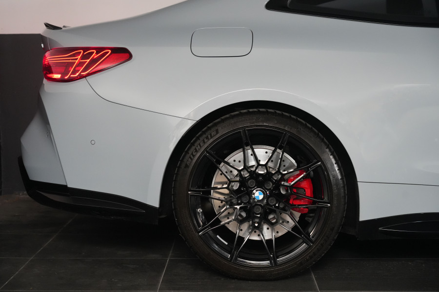 2024 BMW M4 Competition X-Drive Coupe Image 6