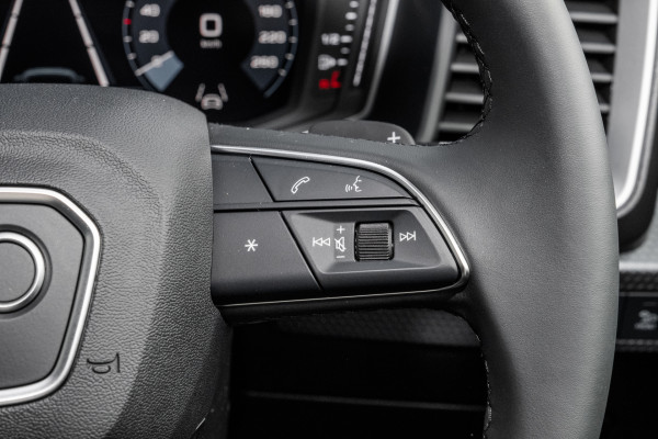 2025 Audi A1 GB 40 TFSI S line Hatch
