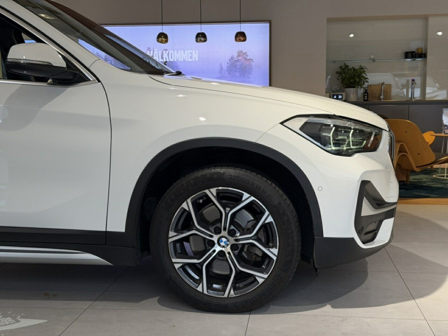 2019 BMW X1 F48 LCI sDrive20i SUV Image 12