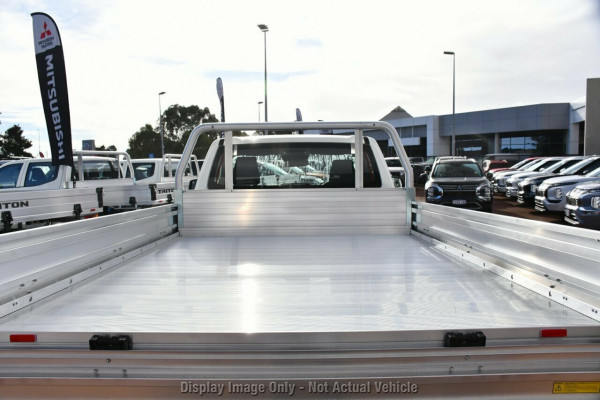 2026 Mitsubishi Triton MV  GLX Cab Chassis Image 17