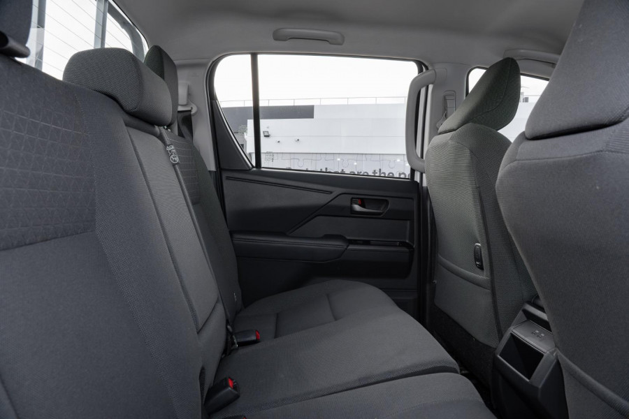 2025 Toyota HiLux GUN126R SR 48V Ute Image 9