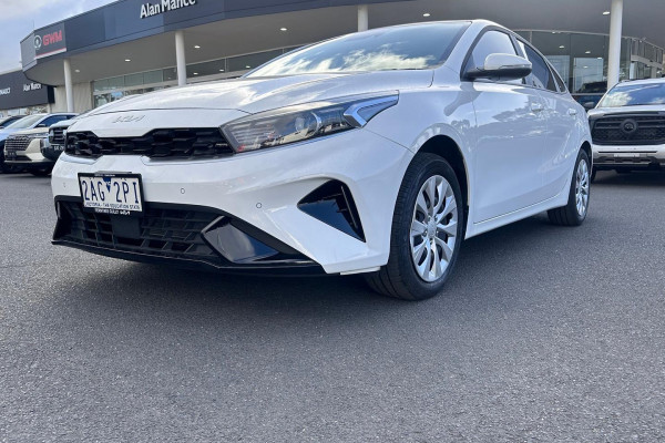2024 Kia Cerato BD S Hatch Image 5