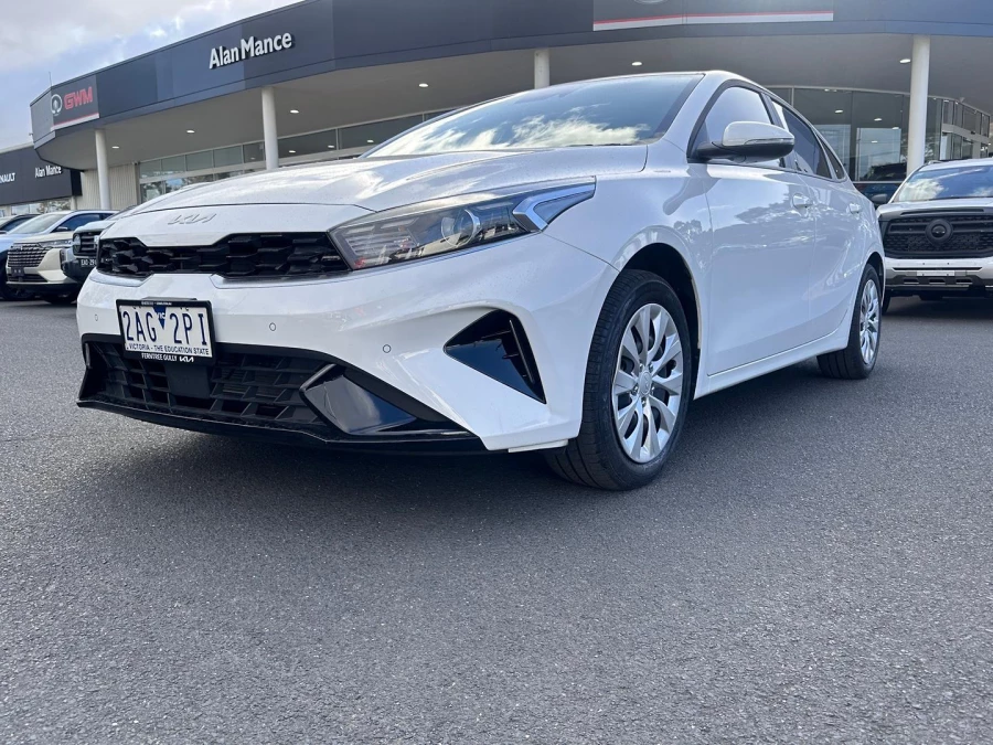 2024 Kia Cerato BD S Hatch Image 5