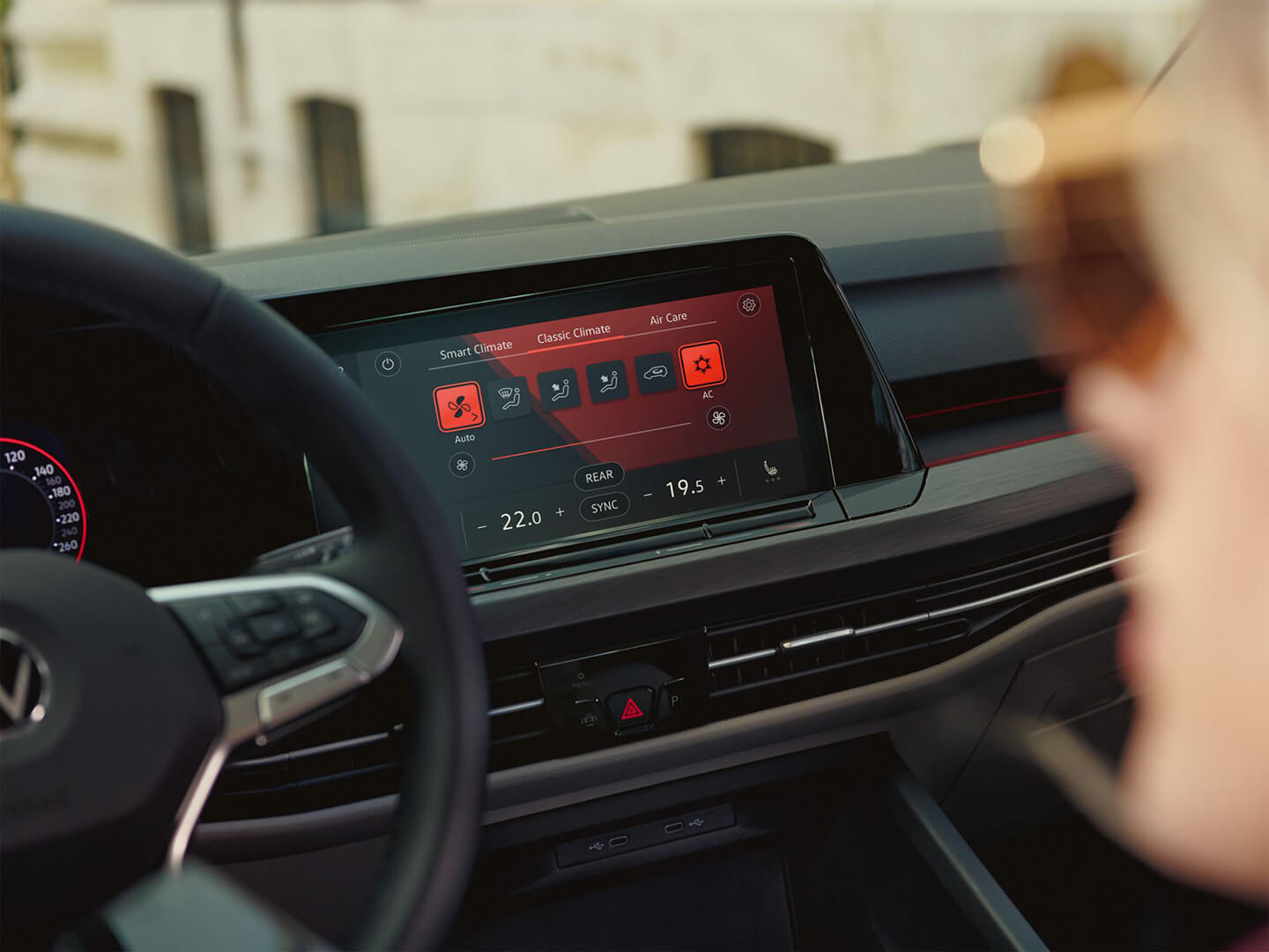 Chills included 3-zone Climate Control Image